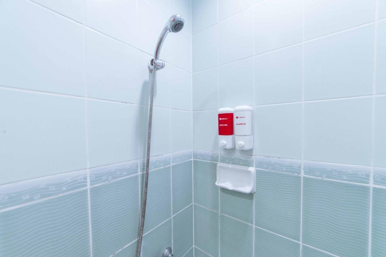Reddoorz Premium @ The Ritz Garden Oases Hotel Davao City Екстериор снимка